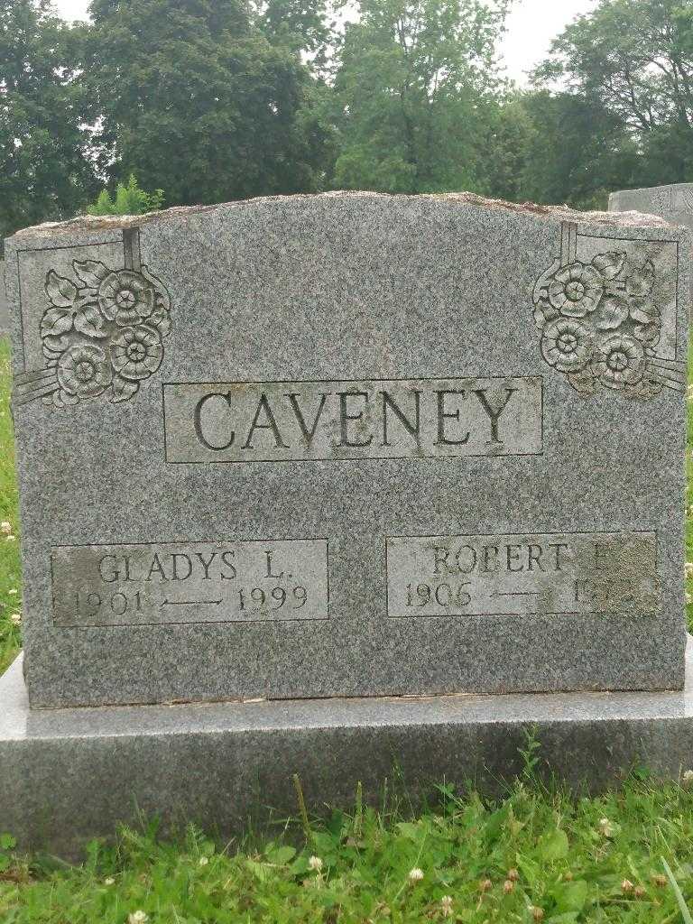 Gladys L. Caveney's grave. Photo 3