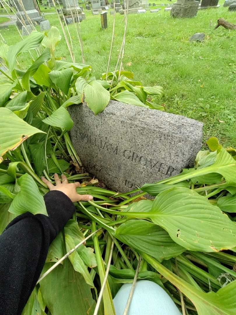 William J. Grover's grave. Photo 2