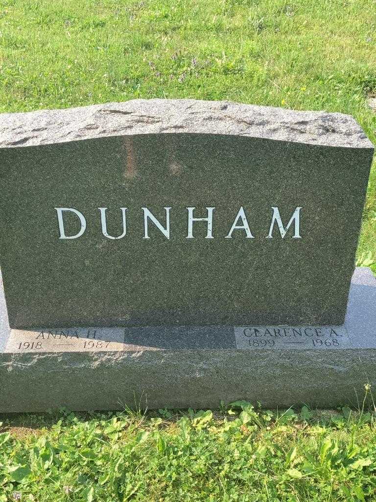 Anna H. Dunham's grave. Photo 3