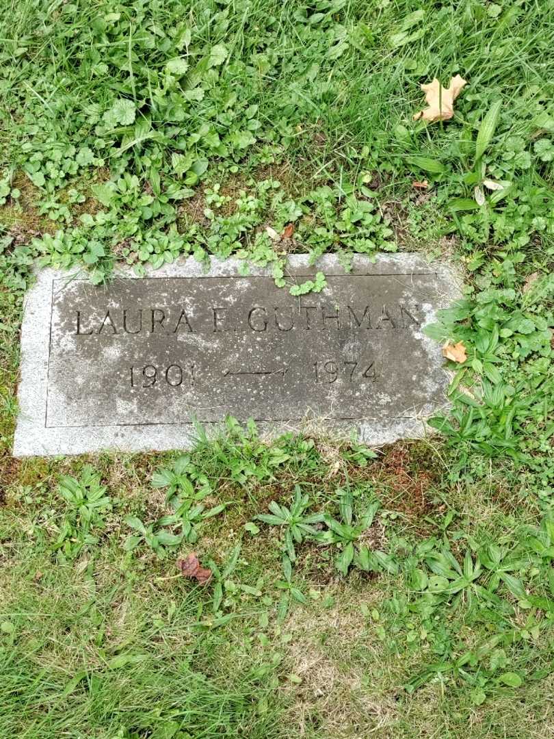 Laura E. Guthman's grave. Photo 3