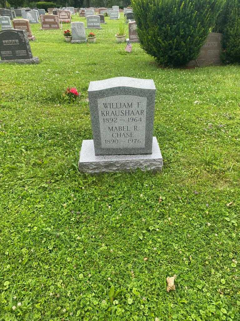 Mabel R. Chase's grave. Photo 2