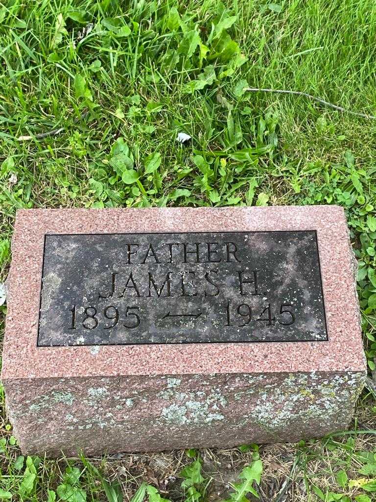 James H. Klock's grave. Photo 3