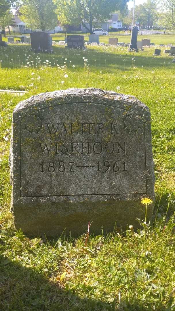 Walter K. Wisehoon's grave. Photo 4