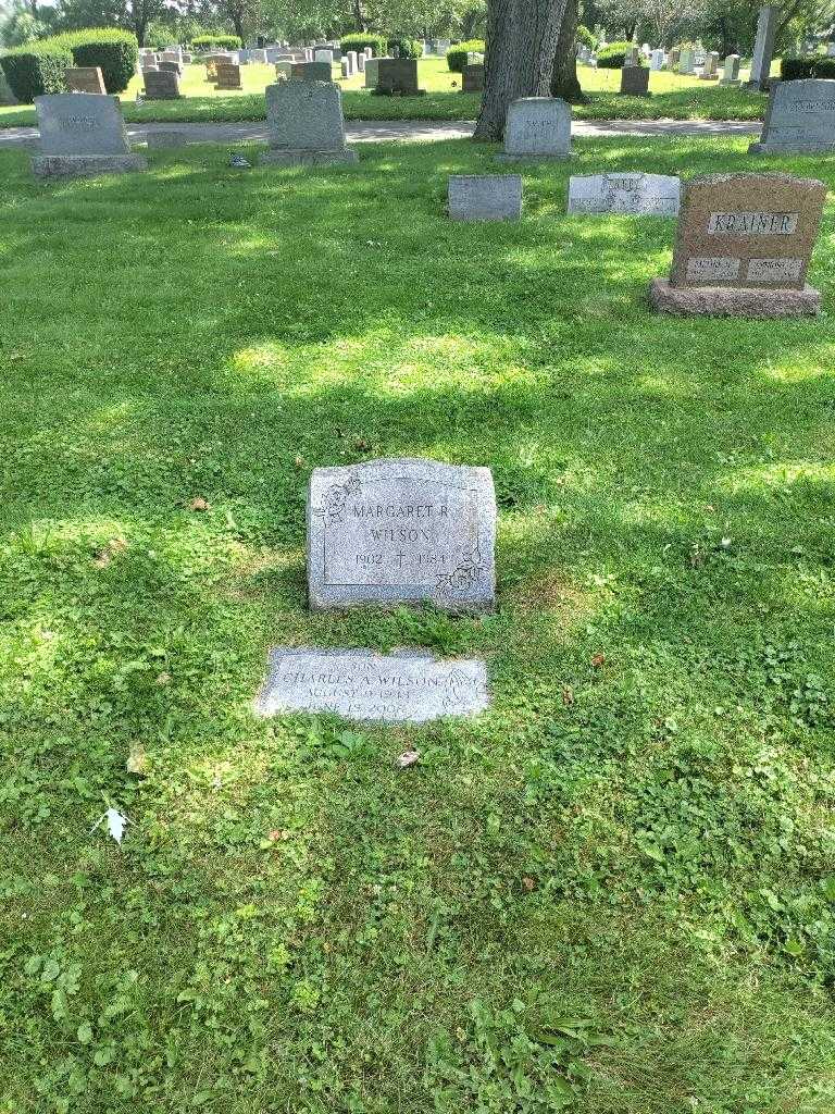 Margaret R. Wilson's grave. Photo 1