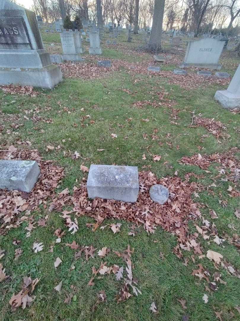 Samuel Isaacs's grave. Photo 1