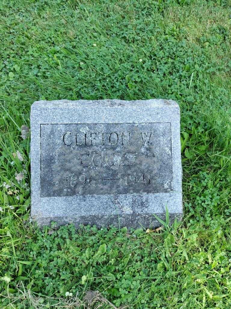 Clifton W. Gould's grave. Photo 2