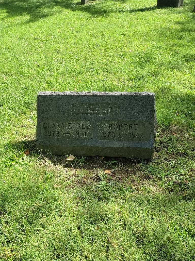 Clara S Eckel Gilson's grave. Photo 2