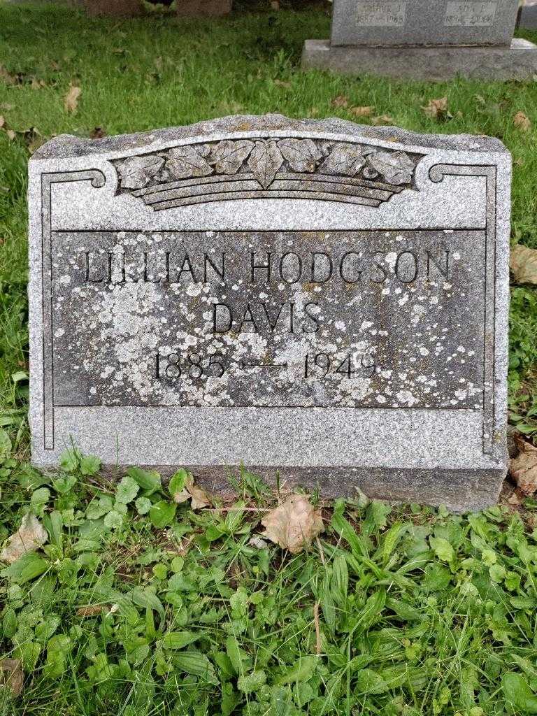 Lillian Hodgson Davis's grave. Photo 2