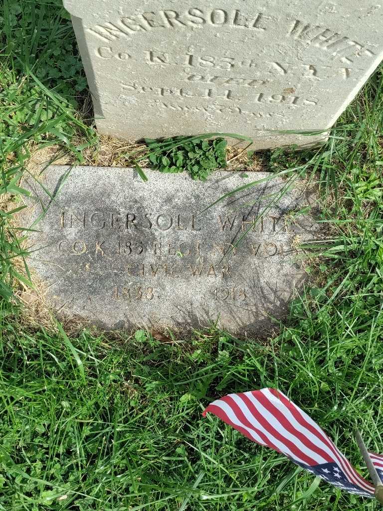 Ingersoll White's grave. Photo 4