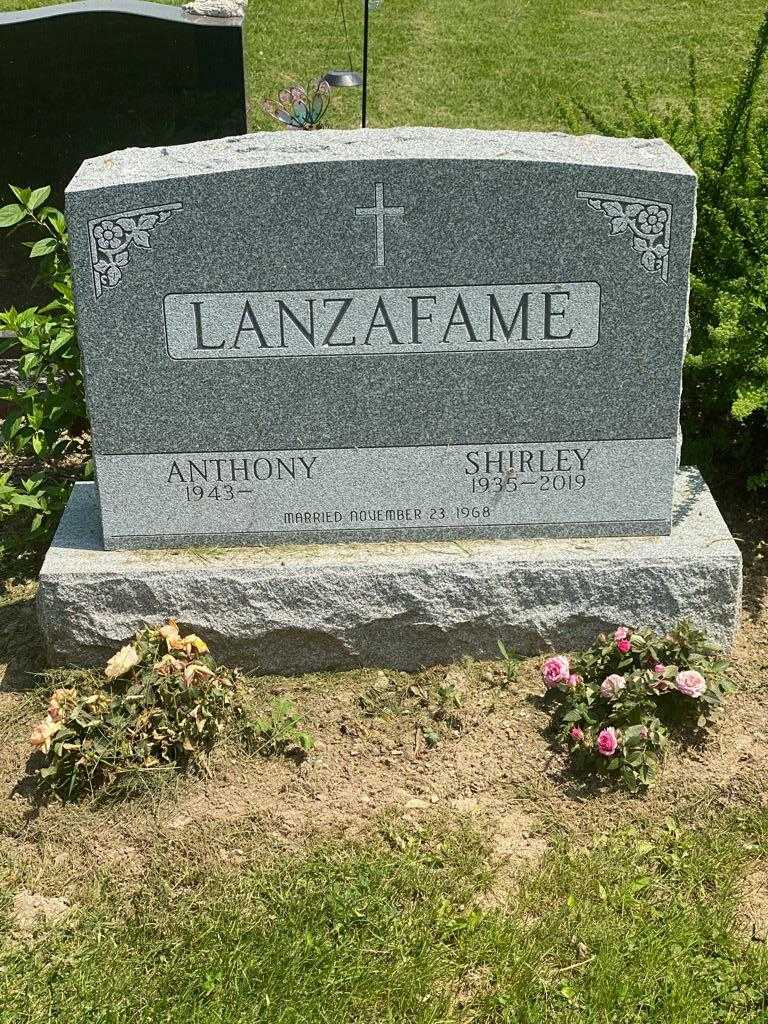 Shirley Lanzafame's grave. Photo 1
