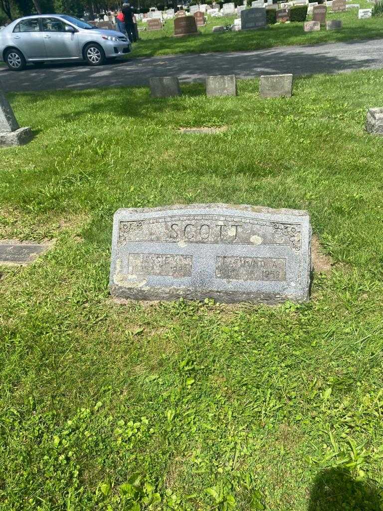 Raymond A. Scott's grave. Photo 2