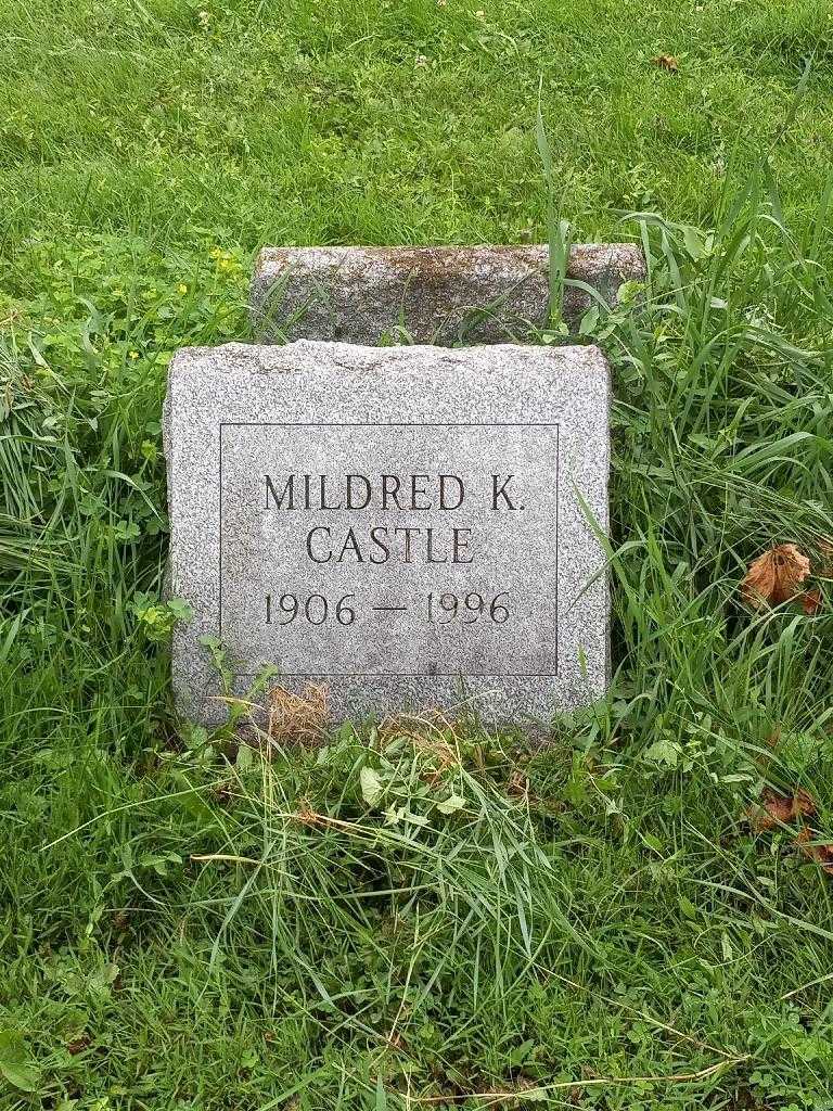 Mildred K Knutty Castle's grave. Photo 3