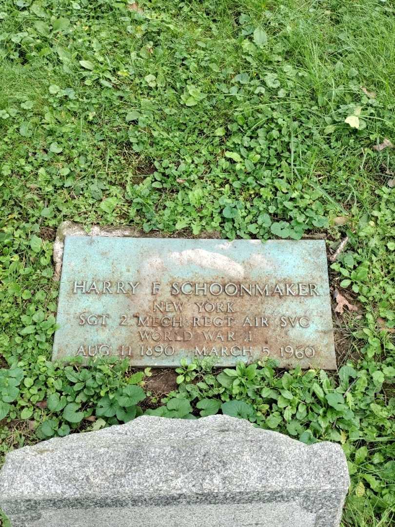 Harry F. Schoonmaker's grave. Photo 2