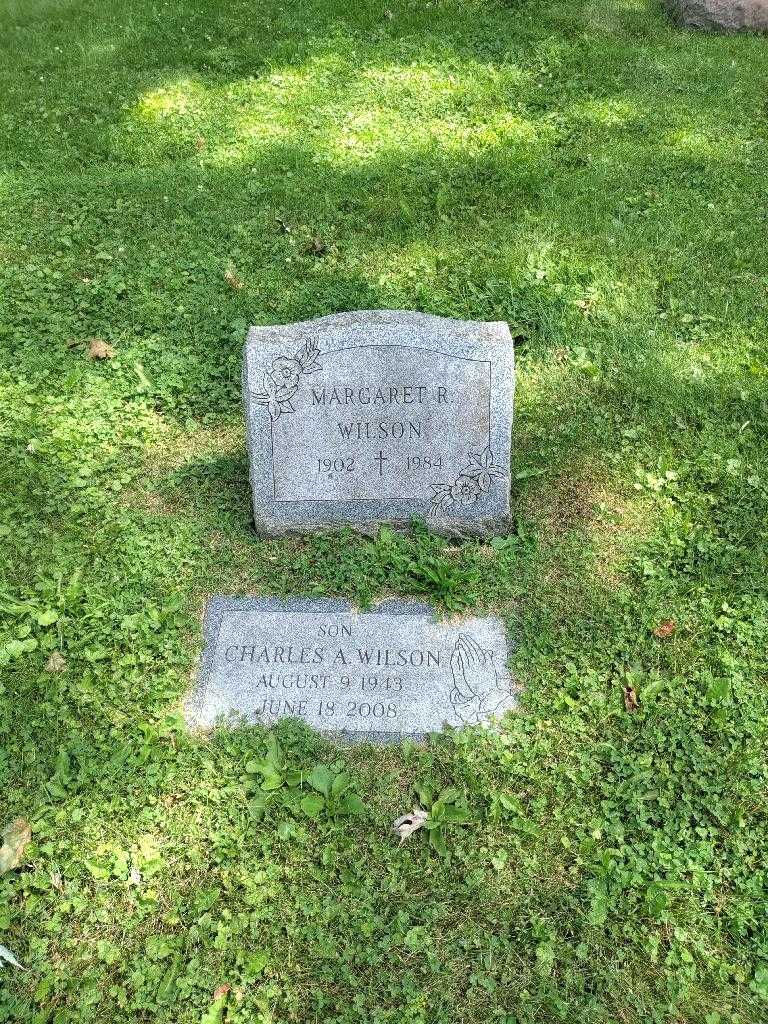 Margaret R. Wilson's grave. Photo 2