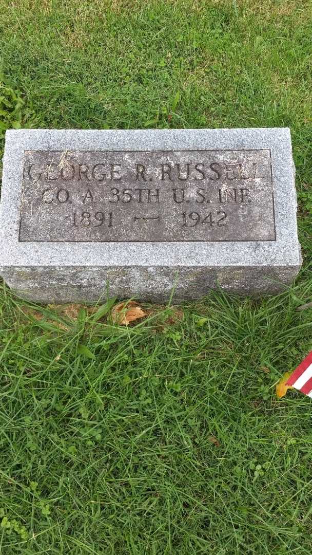 George R. Russell's grave. Photo 3