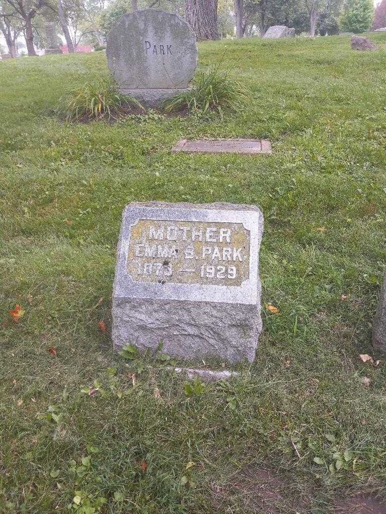 Emma B. Park's grave. Photo 2