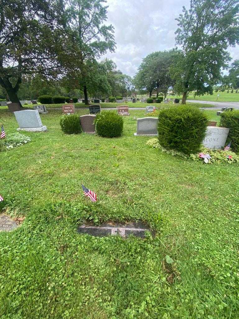 Donald C. Phillips's grave. Photo 1