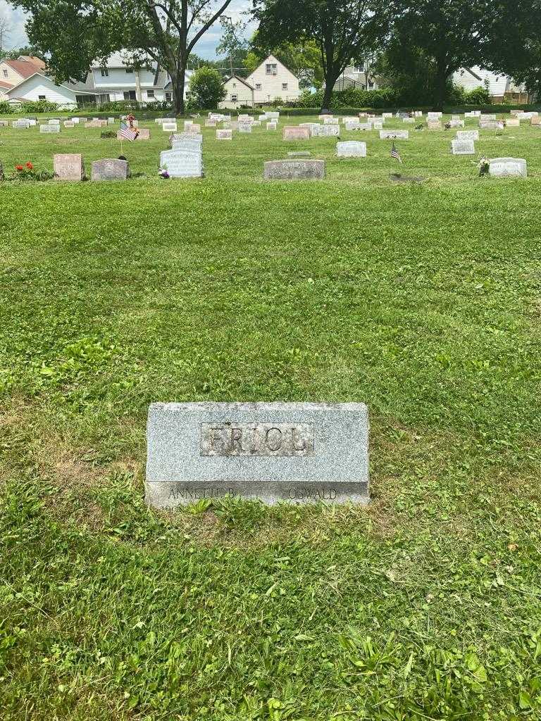 Oswald Friol's grave. Photo 2