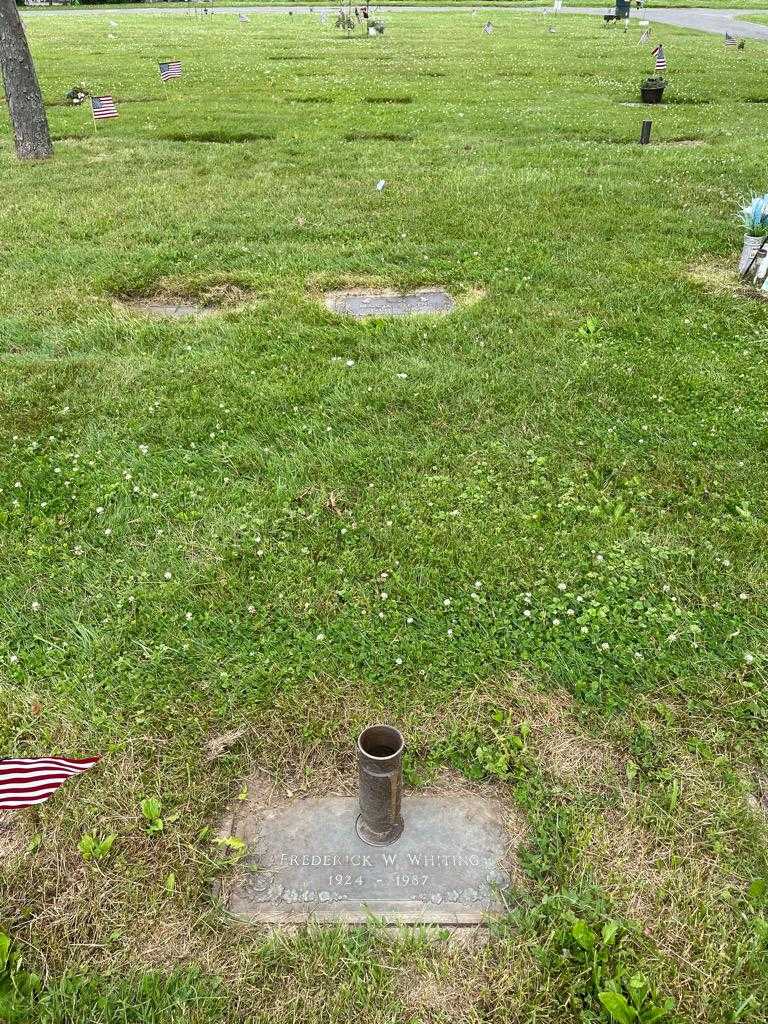 Frederick W. Whiting's grave. Photo 2