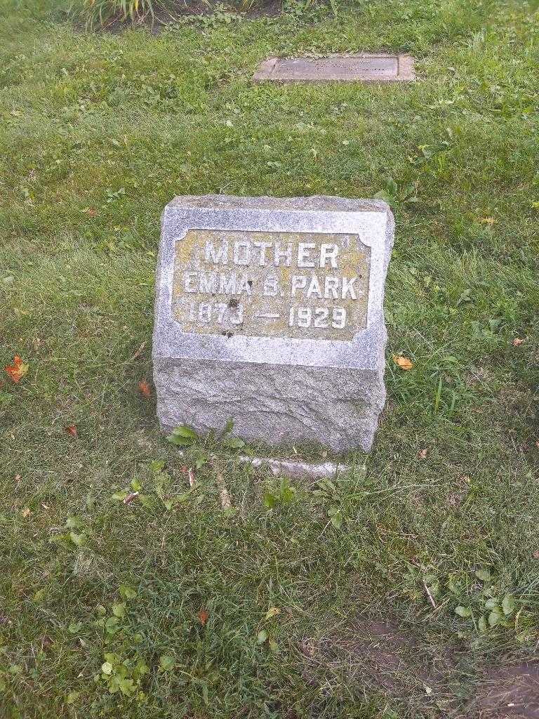 Emma B. Park's grave. Photo 4