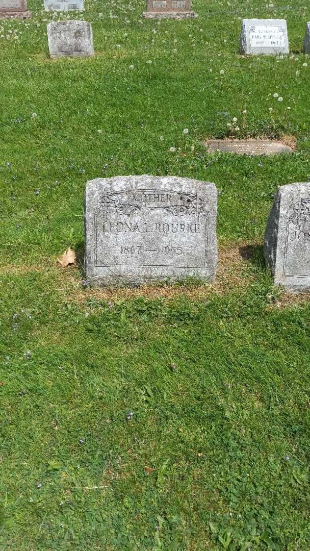 Leona L. Rourke's grave. Photo 3