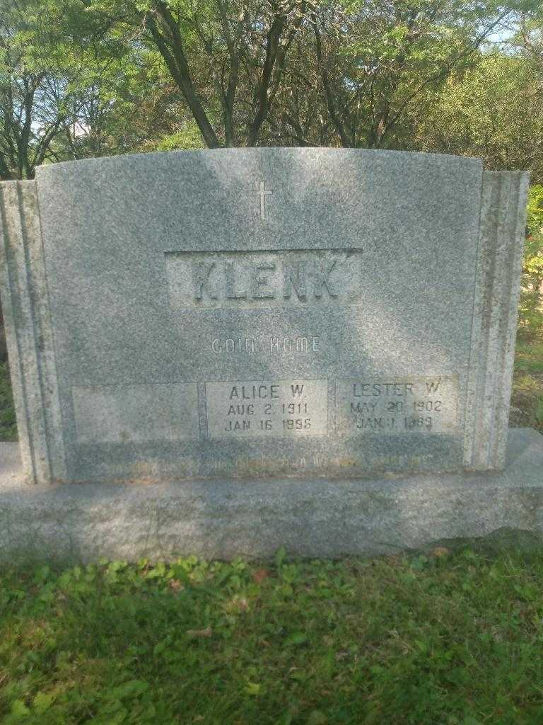 Alice W. Klenk's grave. Photo 3