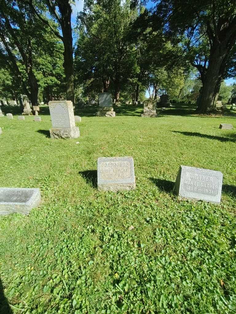 Lynda A. Gilcher's grave. Photo 1