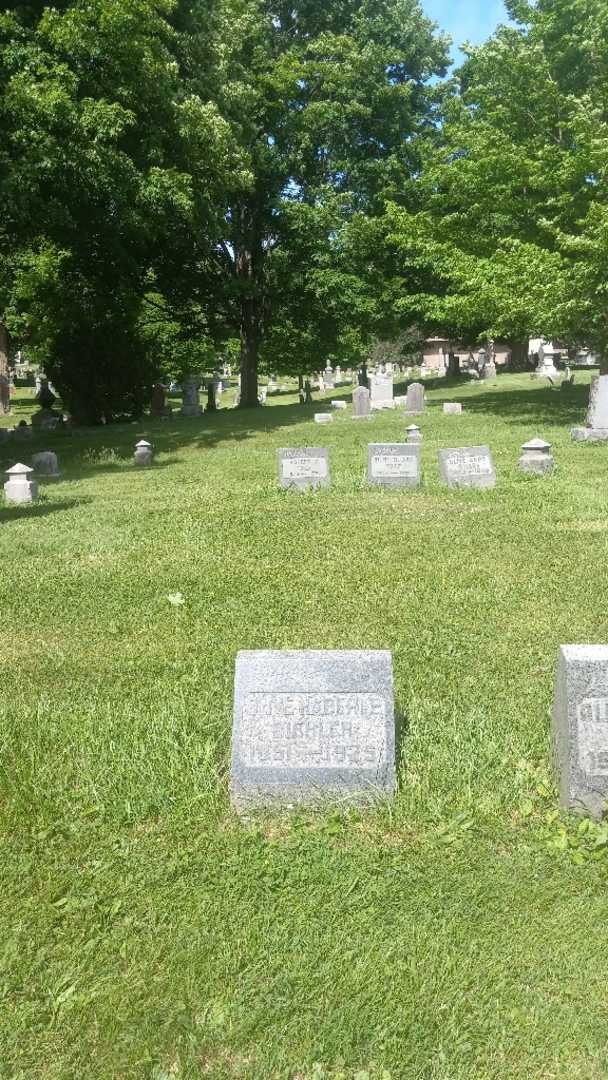 Olive Haberle-Biehler's grave. Photo 2