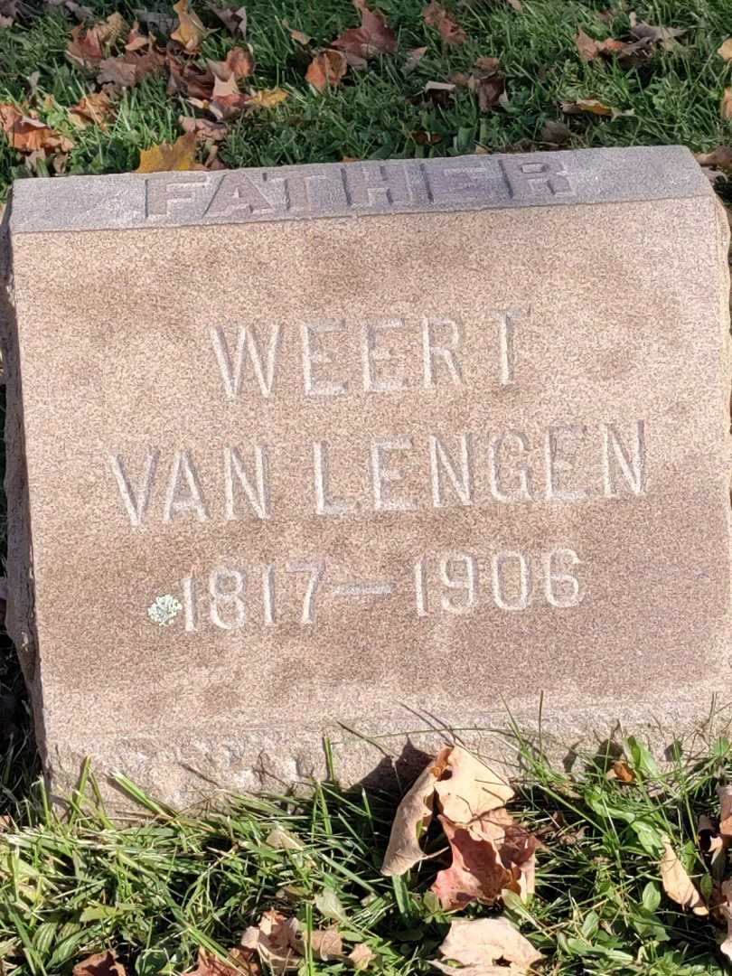 Weert Van Lengen's grave. Photo 4