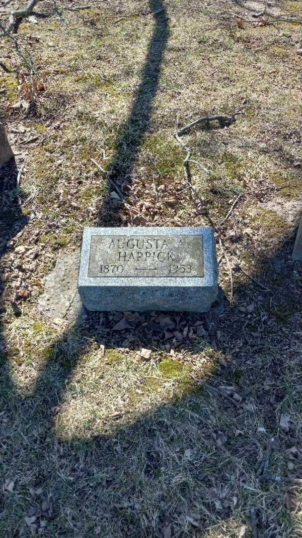 Augusta A. Happick-Oertel's grave. Photo 3