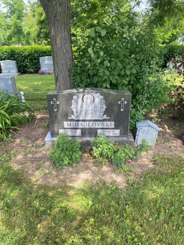 Vanco Mihajlovski's grave. Photo 2