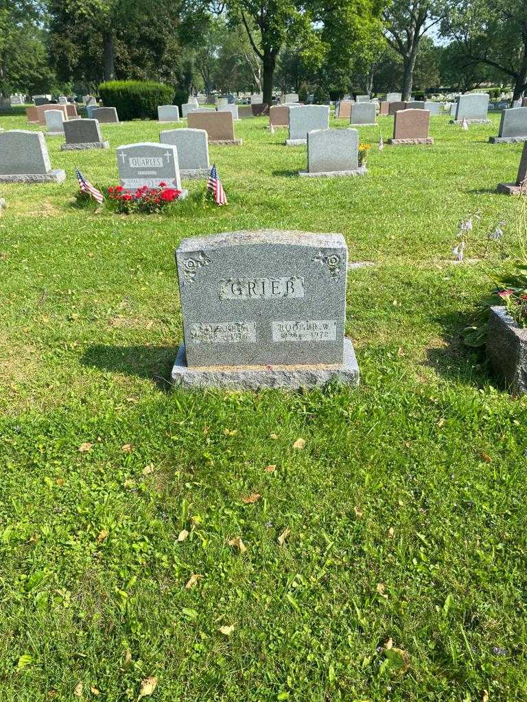 Elizabeth Grieb's grave. Photo 2