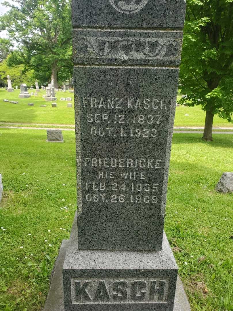 Friedericke Kasch's grave. Photo 4