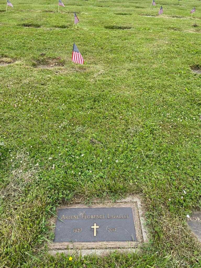 Arlene Florence Lavallee's grave. Photo 2