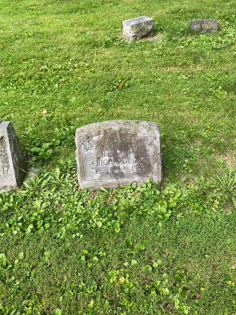 Ellen M. Richardson's grave. Photo 2