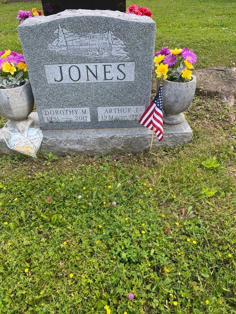 Dorothy M. Jones's grave. Photo 2