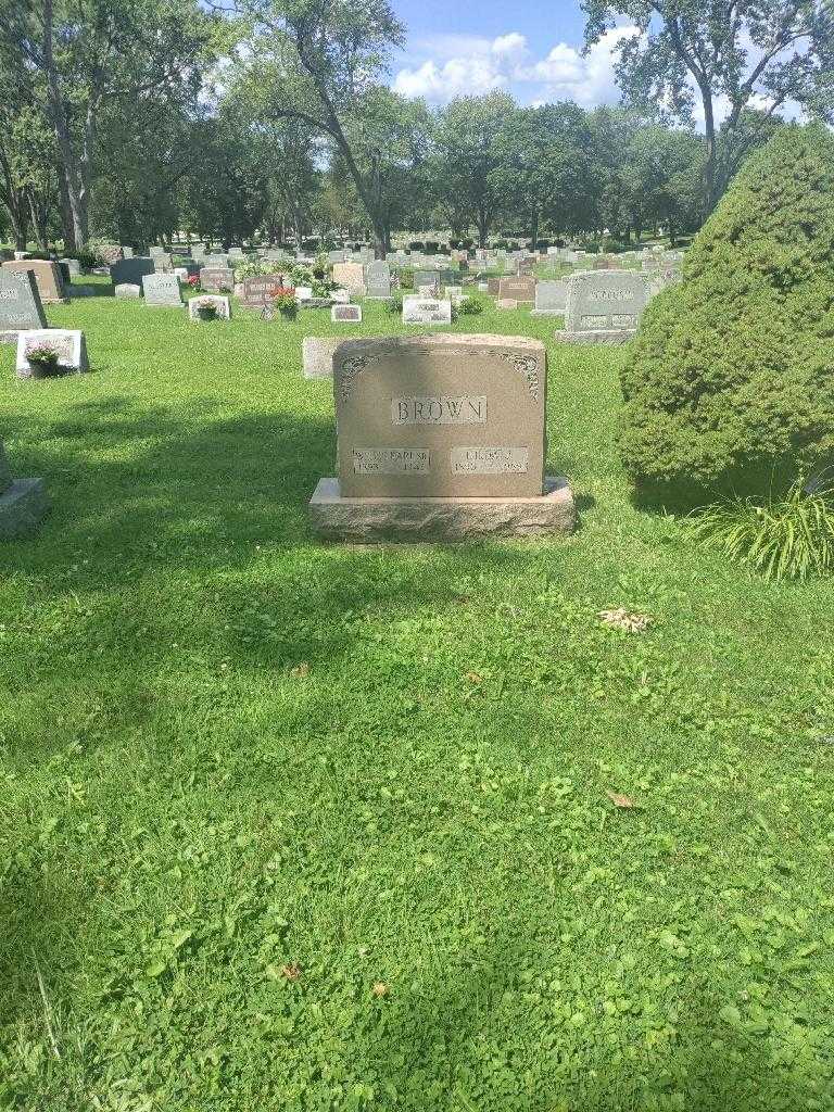 Hilda J. Brown's grave. Photo 1