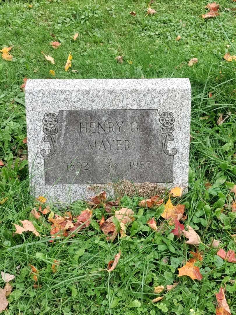 Henry G. Mayer's grave. Photo 3