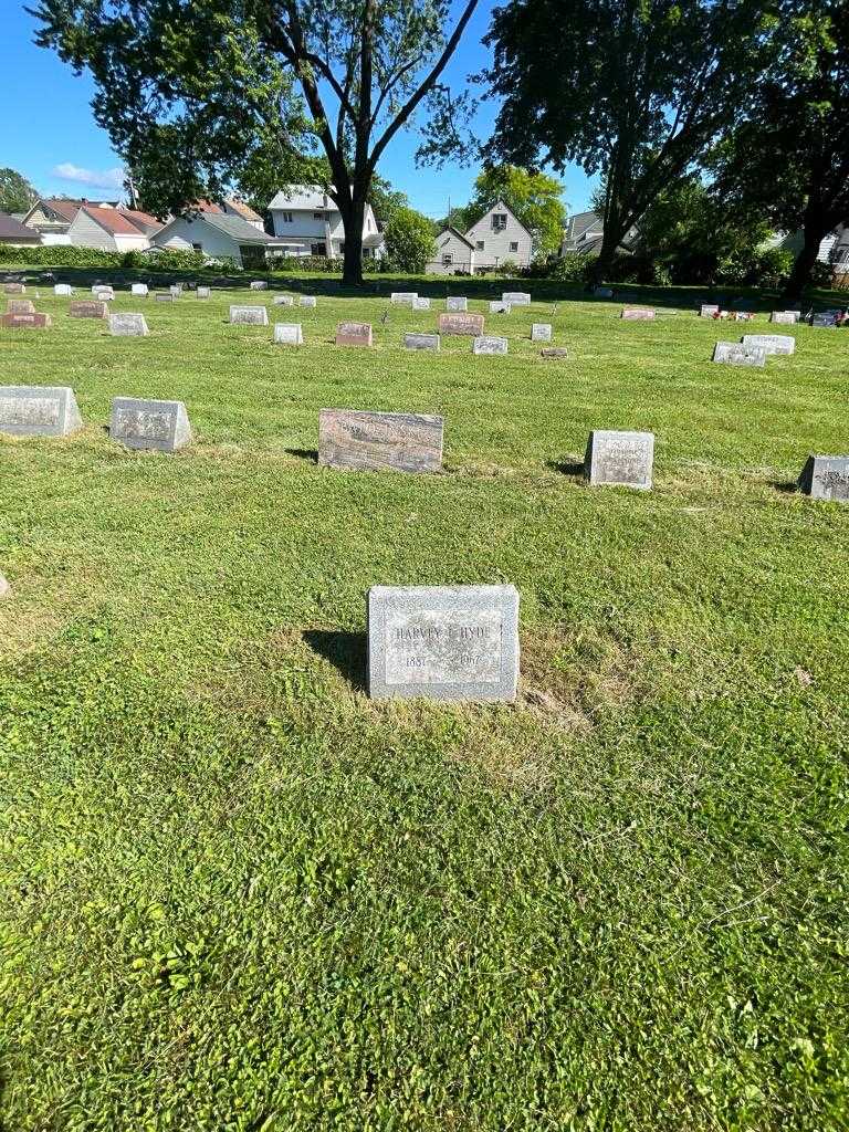 Harvey L. Hyde's grave. Photo 1