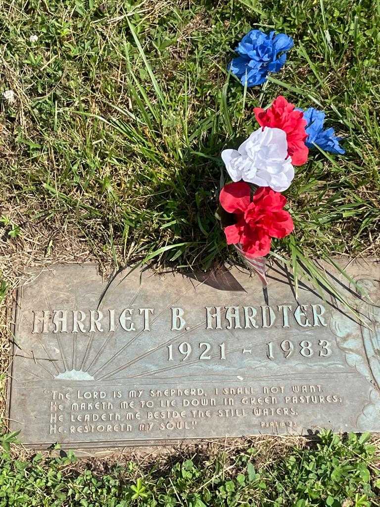 Harriet B. Hardter's grave. Photo 3