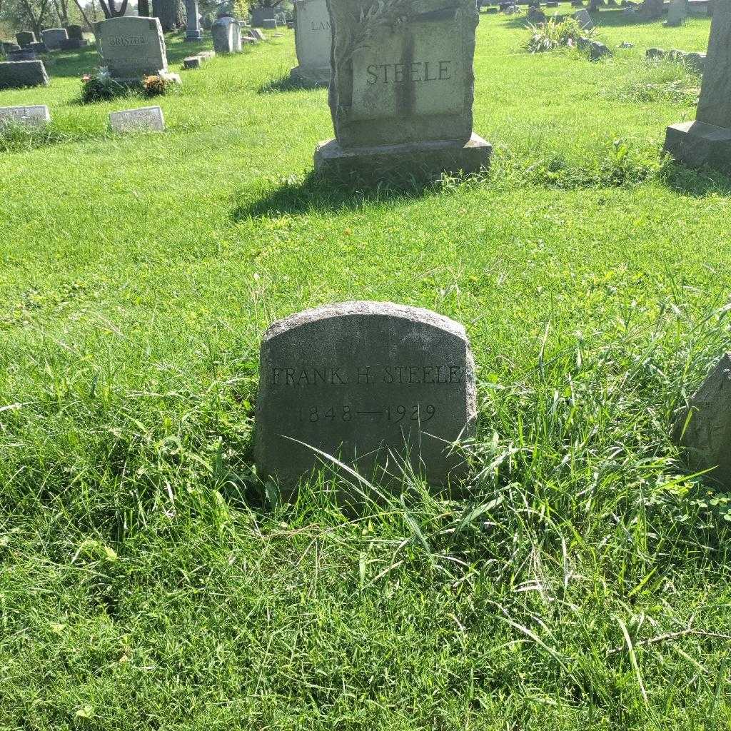 Frank H. Steele Senior's grave. Photo 2