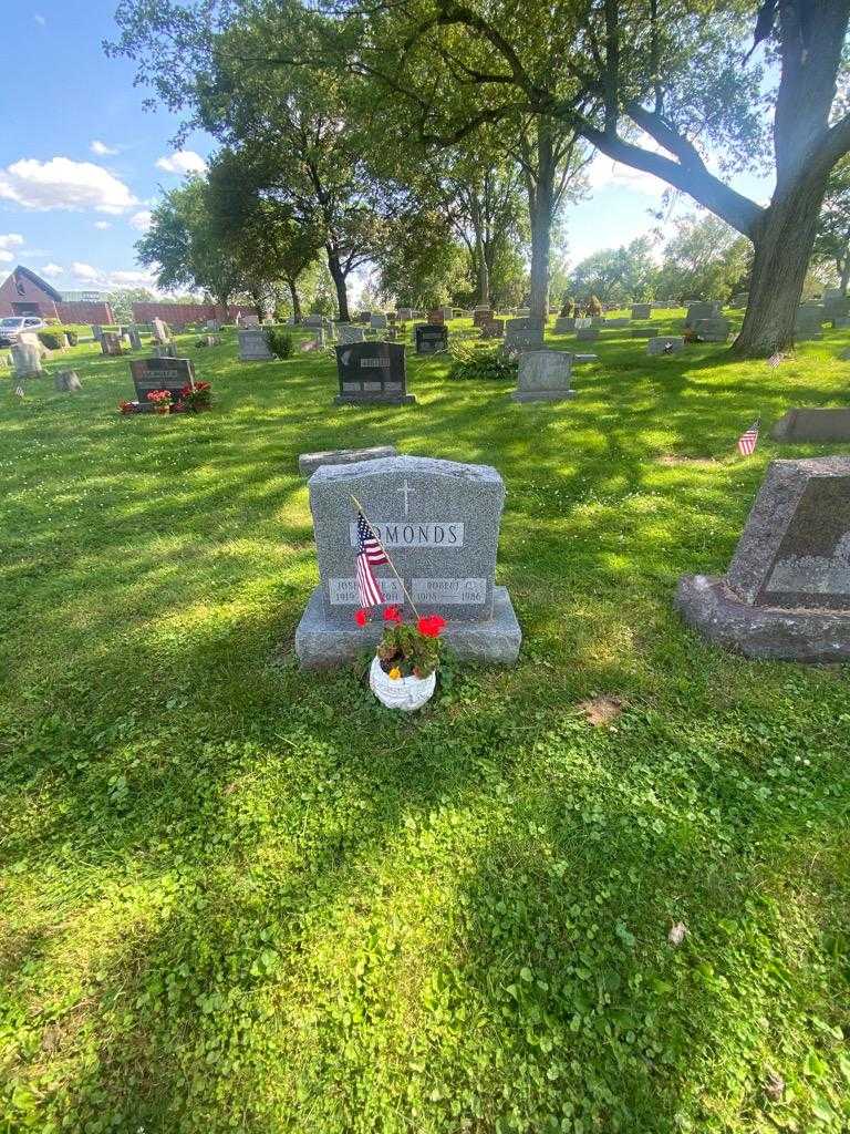 Josephine S. Edmonds's grave. Photo 1