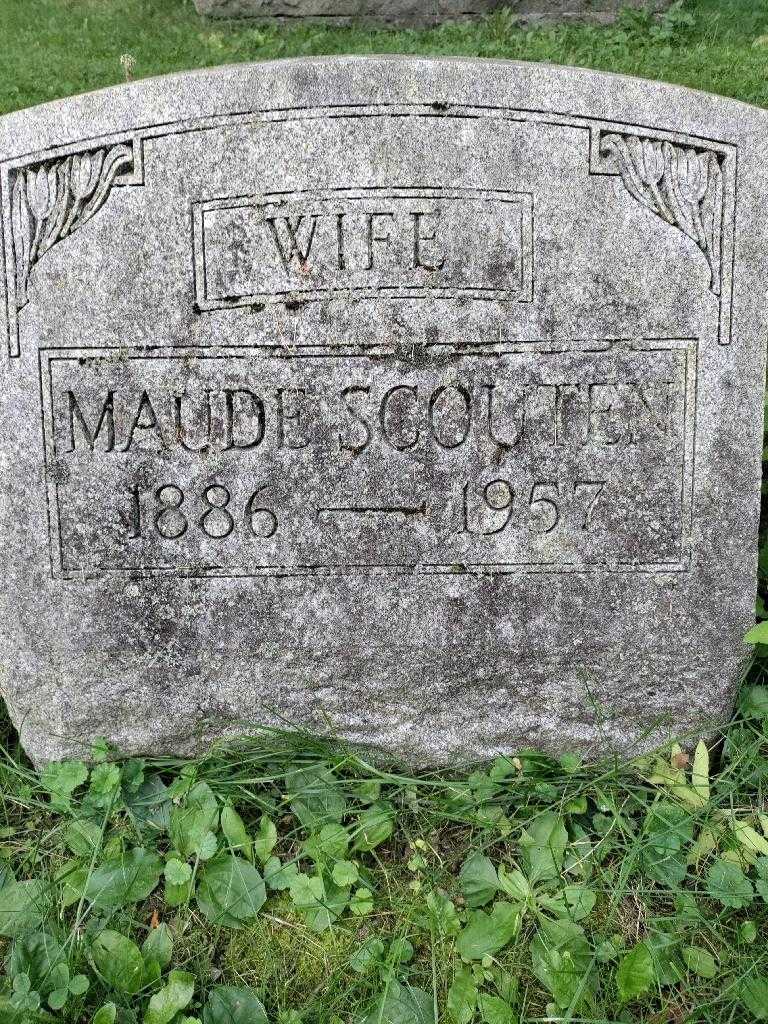 Maude Scouten's grave. Photo 3