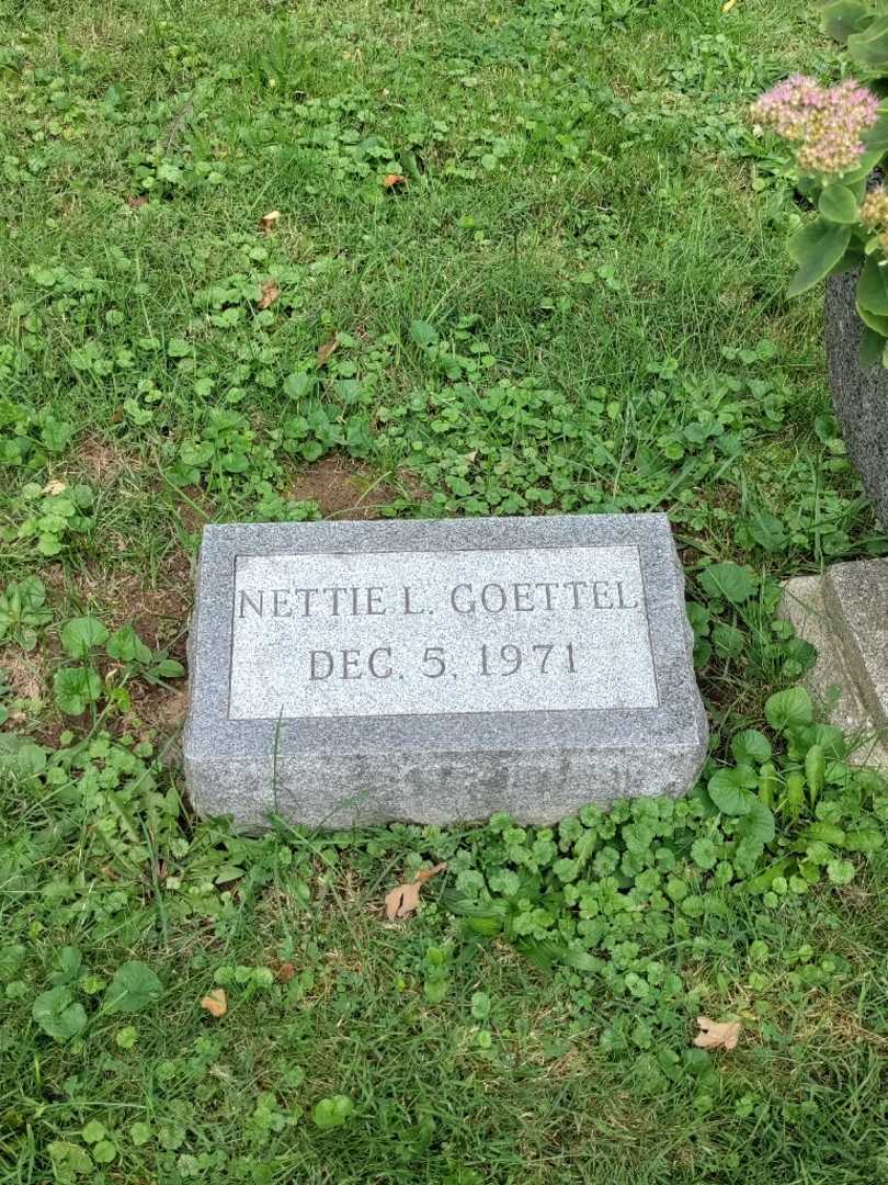 Nettie L. Goettel's grave. Photo 3