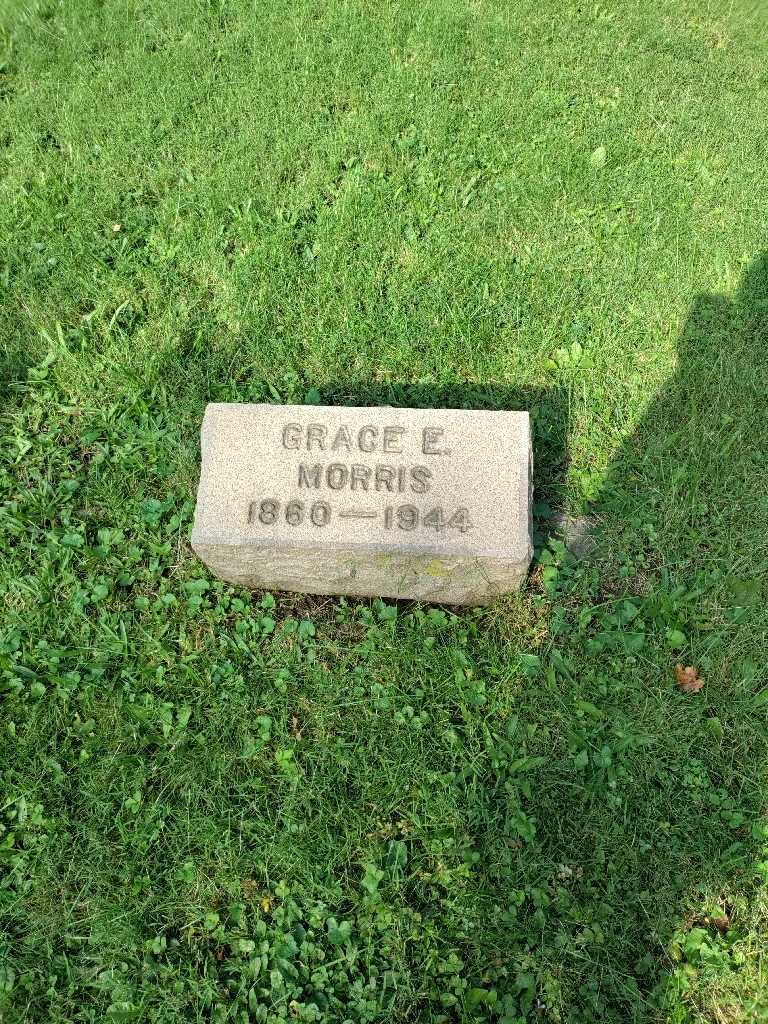Grace E. Morris's grave. Photo 2