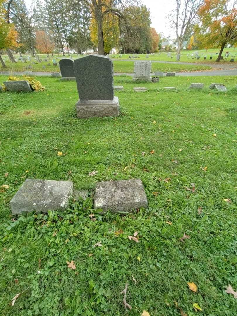 William A. Darling's grave. Photo 1
