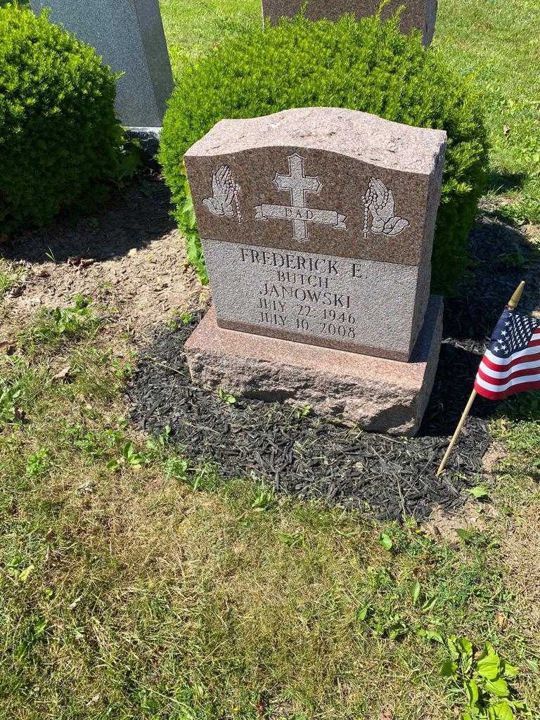 Frederick E. "Butch" Janowski's grave. Photo 2
