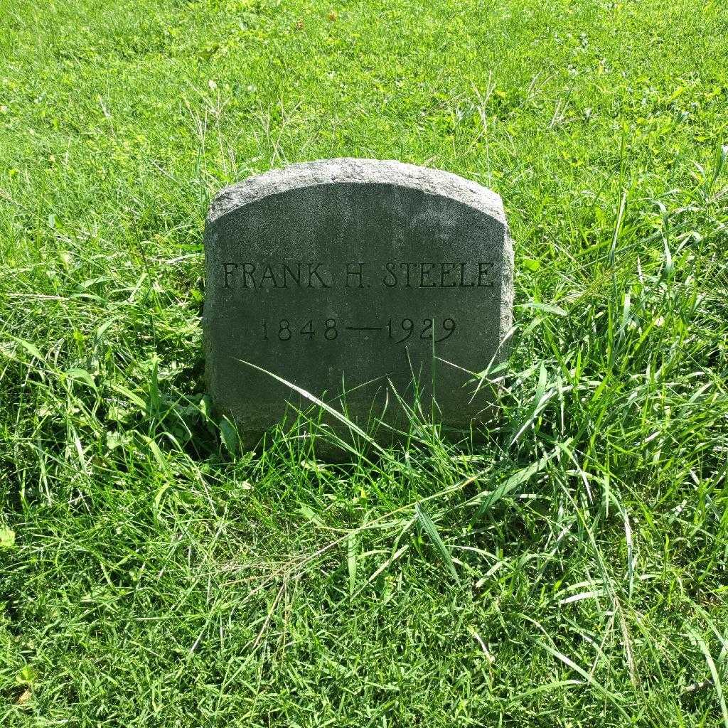 Frank H. Steele Senior's grave. Photo 3