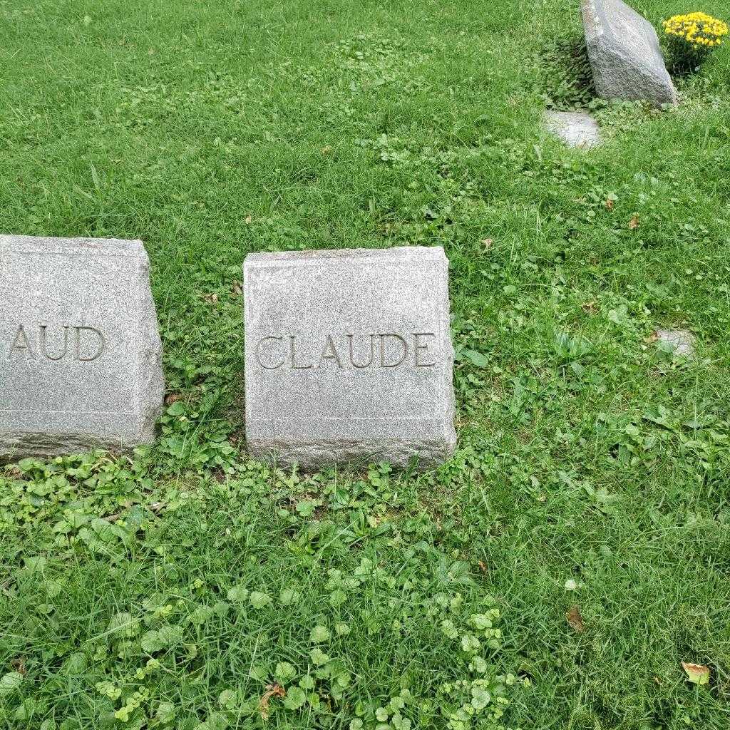 Claude Bauer's grave. Photo 2