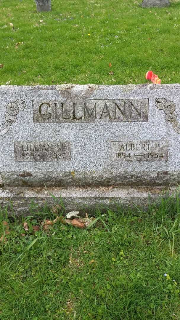 Lillian M. Gillmann's grave. Photo 3